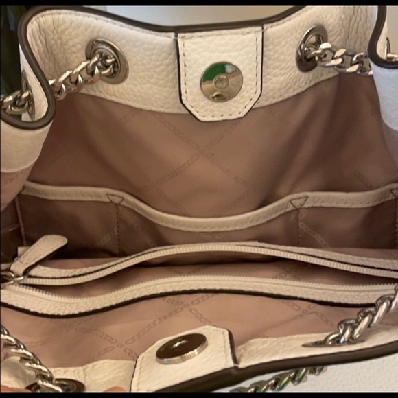 Beautiful white large MK bag - Picture 7 of 11